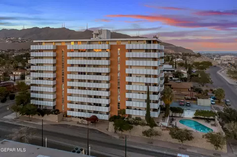 1800 N Stanton St #907, El Paso, TX 79902