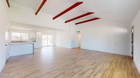 8334 N North Loop Dr, El Paso, TX 79907 photo 8
