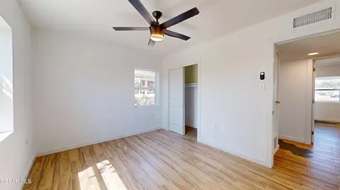 8334 N North Loop Dr, El Paso, TX 79907 photo 28