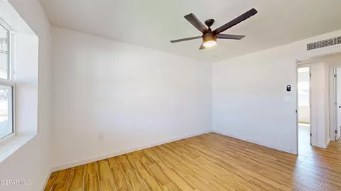8334 N North Loop Dr, El Paso, TX 79907 photo 23