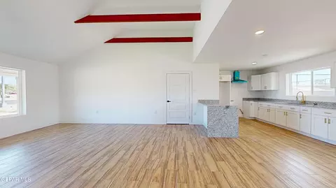 8334 N North Loop Dr, El Paso, TX 79907 photo 15