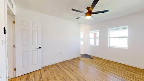 8334 N North Loop Dr, El Paso, TX 79907 photo 21