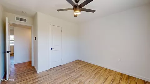 8334 N North Loop Dr, El Paso, TX 79907 photo 17