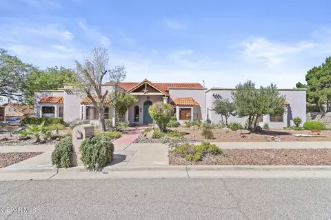 6272 Camino Alegre Dr, El Paso, TX 79912