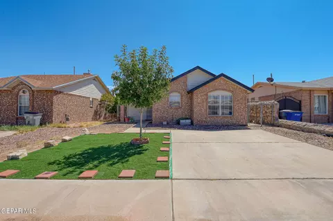 2252 Tierra Alegre Way, El Paso, TX 79938