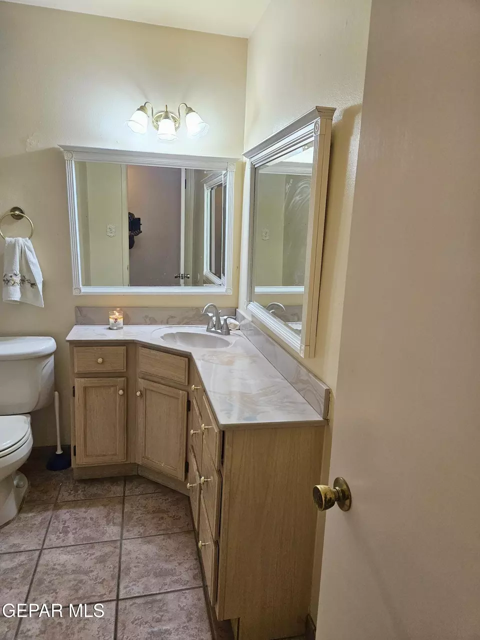 Bath - 9937 Bomarc St E, El Paso, TX 79924 photo 2 of 3
