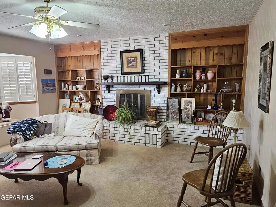 Living - 9937 Bomarc St E, El Paso, TX 79924 photo 2 of 3