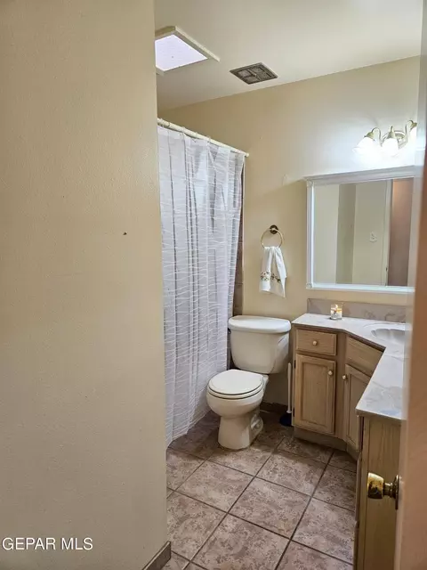 Bath - 9937 Bomarc St E, El Paso, TX 79924 photo 1 of 3