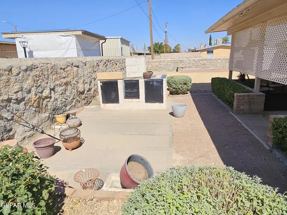 Exterior - 9937 Bomarc St E, El Paso, TX 79924 photo 7 of 9