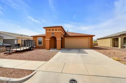 609 Nuevo Desierto Dr, El Paso, TX 79928