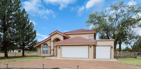 5673 Maurice Bell Dr, El Paso, TX 79932