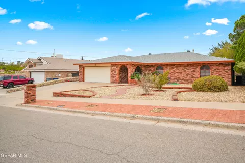 11605 Coleen Way, El Paso, TX 79936