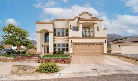 932 Via Descanso Dr, El Paso, TX 79912