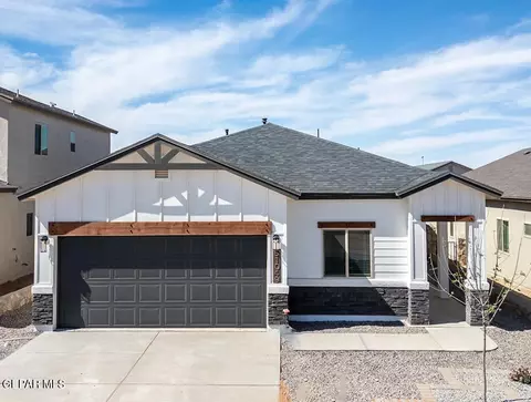 1025 Barbara Ave, Socorro, TX 79927