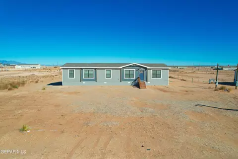 1385 Arasian Desert Dr, Chaparral, NM 88081