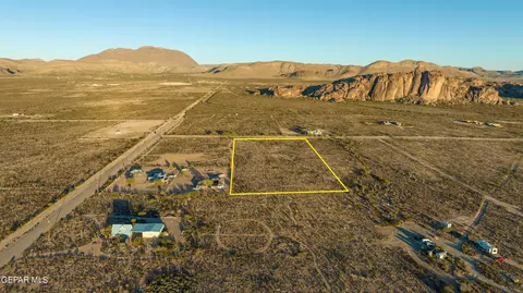 7261 Woodrow Rd, El Paso, TX 79938
