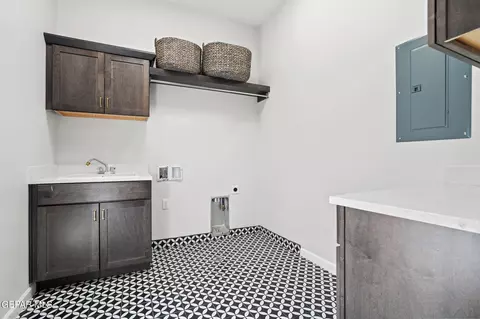 7328 Enchanted Bluff Dr, El Paso, TX 79911