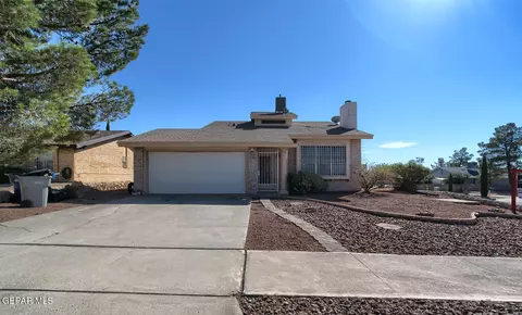 7776 Iroquois Dr, El Paso, TX 79912