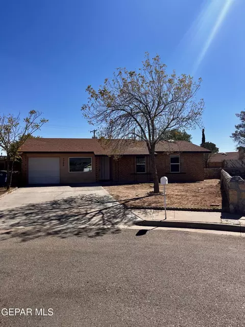 5740 Mackerel Ln, El Paso, TX 79924