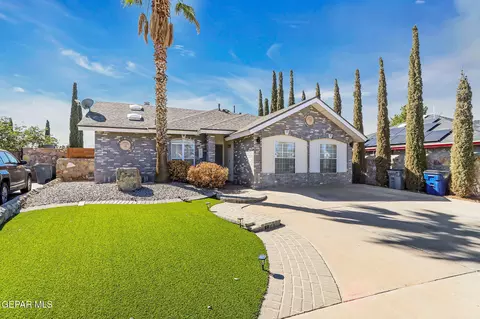 3091 Sal Berroteran Dr, El Paso, TX 79936