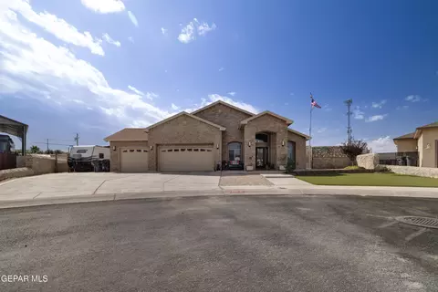 7405 Los Poblanos Dr, Canutillo, TX 79835