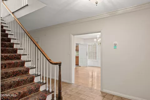Entry Way - 620 Blacker Ave, El Paso, TX 79902 photo 4 of 10
