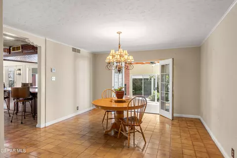 Dining - 620 Blacker Ave, El Paso, TX 79902 photo 5 of 5