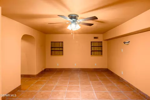Living - 620 Blacker Ave, El Paso, TX 79902 photo 5 of 5