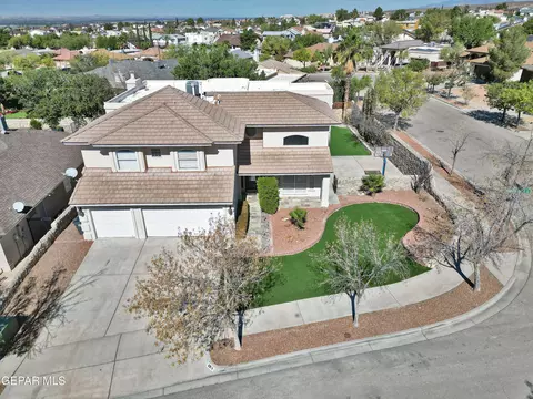 6913 Diamond Ridge Dr, El Paso, TX 79912