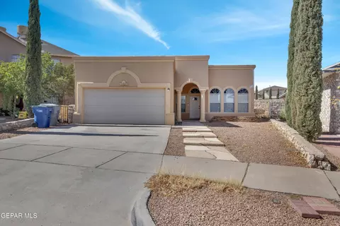 12468 Alicia Arzola Dr, El Paso, TX 79928