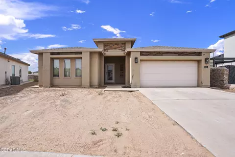 615 Charles Heinrich St, Socorro, TX 79927