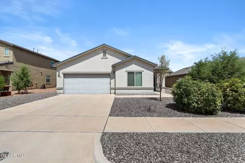 1004 Bombardier Pl, El Paso, TX 79928