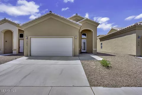 3627 Grand Bahamas Dr, El Paso, TX 79936