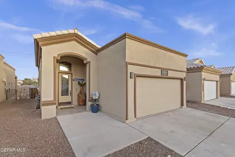 3644 Grand Bahamas Dr, El Paso, TX 79936
