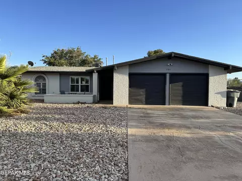 704 Quinta Luz Cir, El Paso, TX 79922