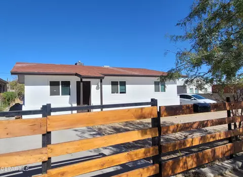 3811 Pierce Ave, El Paso, TX 79930
