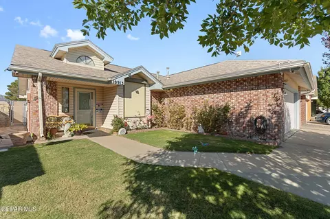 10913 Whitey Ford St, El Paso, TX 79934