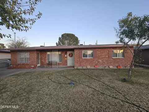 470 Crestwood Pl, El Paso, TX 79907