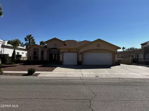 1288 Rosa Guerrero, El Paso, TX 79936