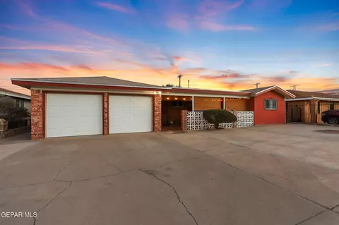 9836 Eloice Rd, El Paso, TX 79924