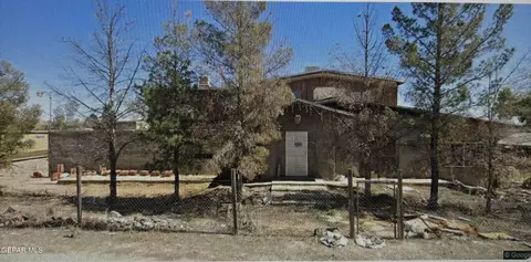 3550 Black Bear Ln, El Paso, TX 79938