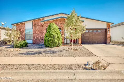 628 Manzanilla Pl, Horizon City, TX 79928