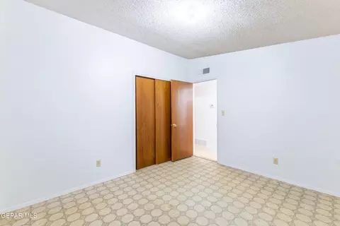 Bedroom - 10436 Lambda Dr, El Paso, TX 79924 photo 4 of 8