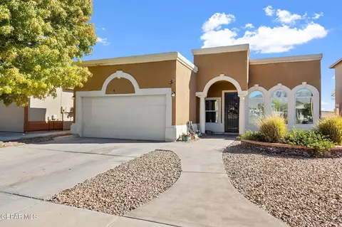 11298 Bullseye St, El Paso, TX 79934