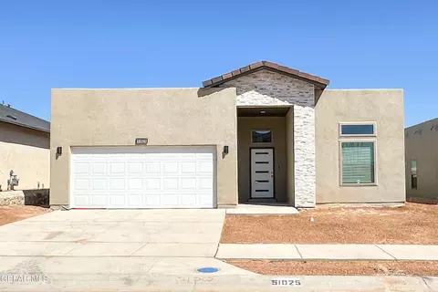 51025 Desert Calico Ave, El Paso, TX 79934