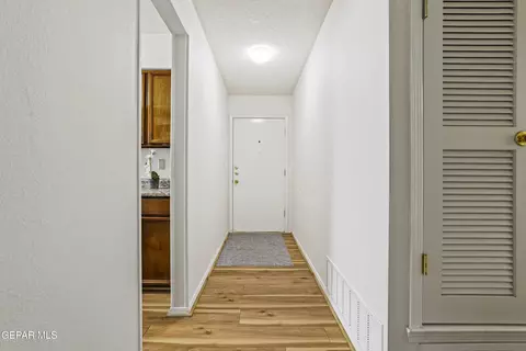 1011 Oneida Dr, El Paso, TX 79912