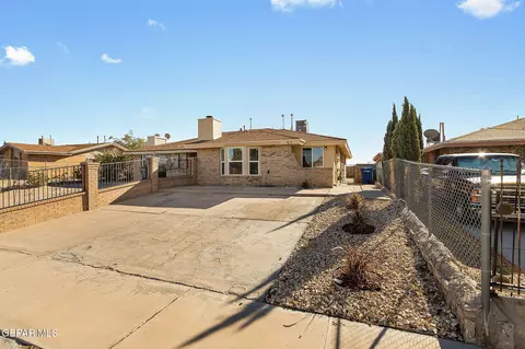 813 Barandal Dr, El Paso, TX 79907