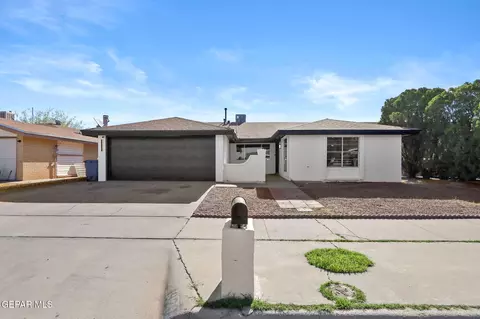 1920 Robert Wynn St, El Paso, TX 79936