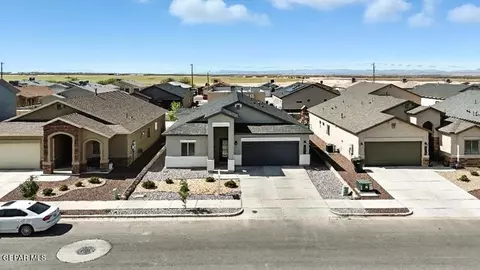 13756 Lago Vista Ave, Horizon City, TX 79928