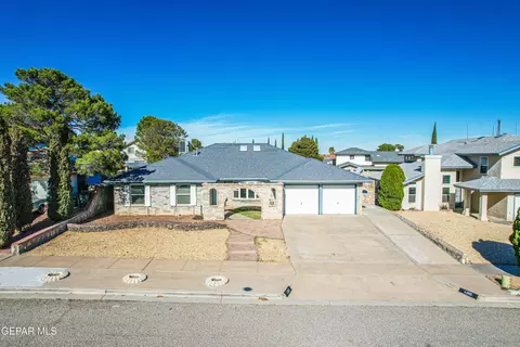 4305 Loma De Brisas Dr, El Paso, TX 79934